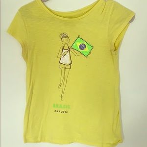 Yellow gap T-shirt